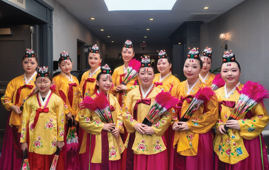 화려한 춤사위 효 축제를 수놓다